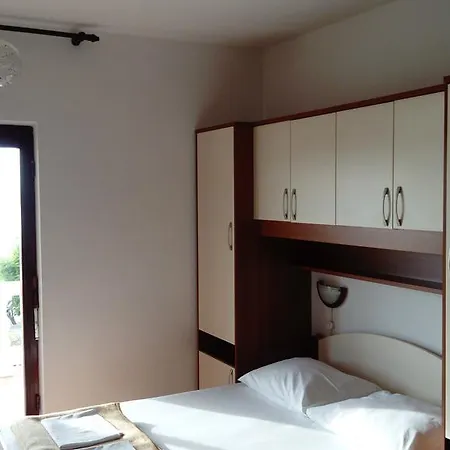 Apartment Branko Nin