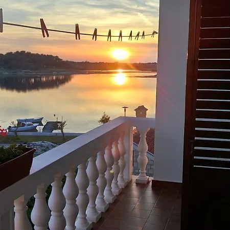 Branko Apartamento Nin